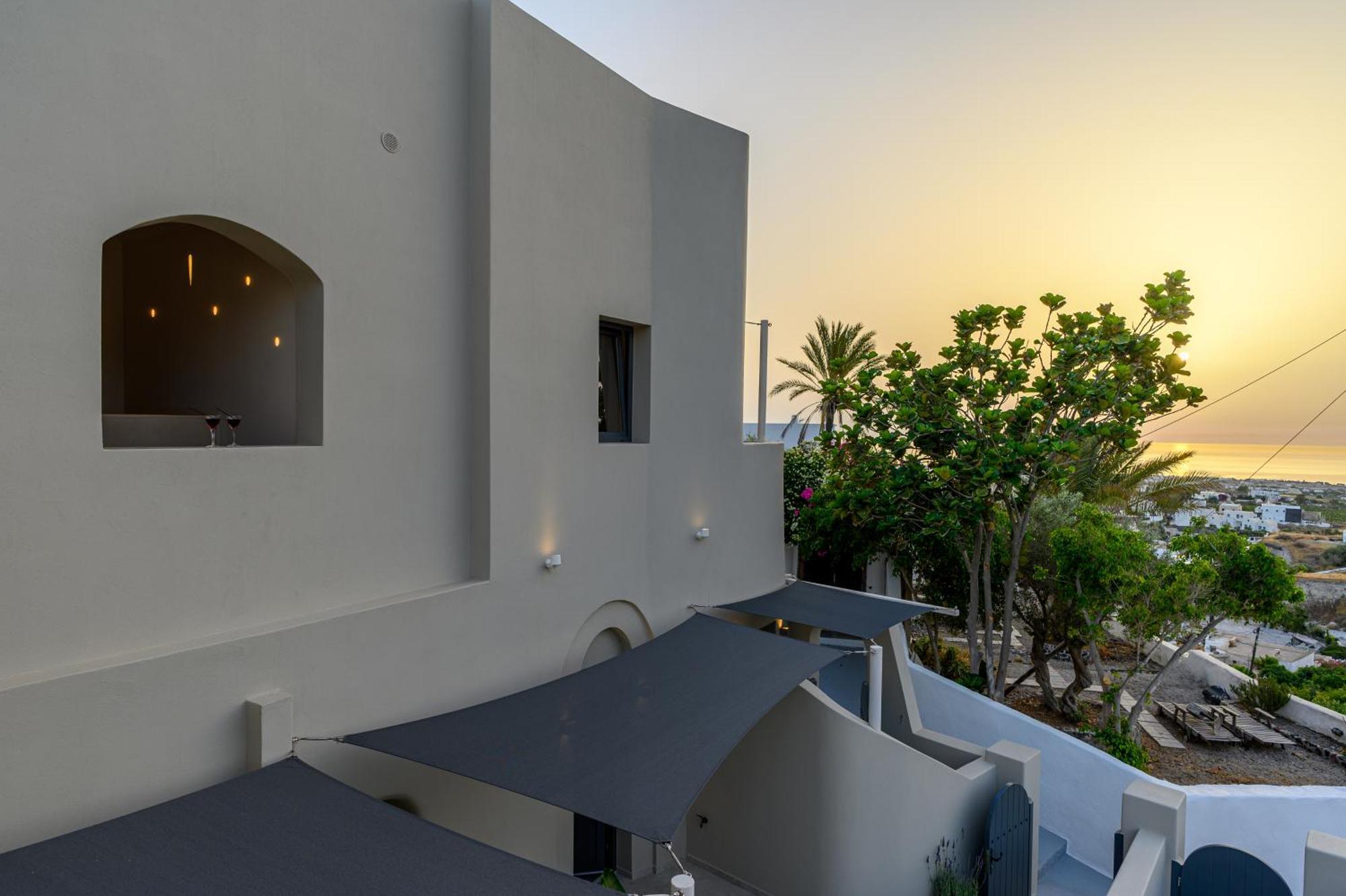 Galaria Serenity Suites Vóthon Екстериор снимка
