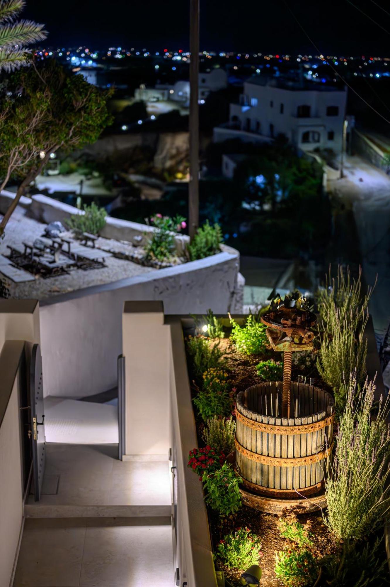 Galaria Serenity Suites Vóthon Екстериор снимка