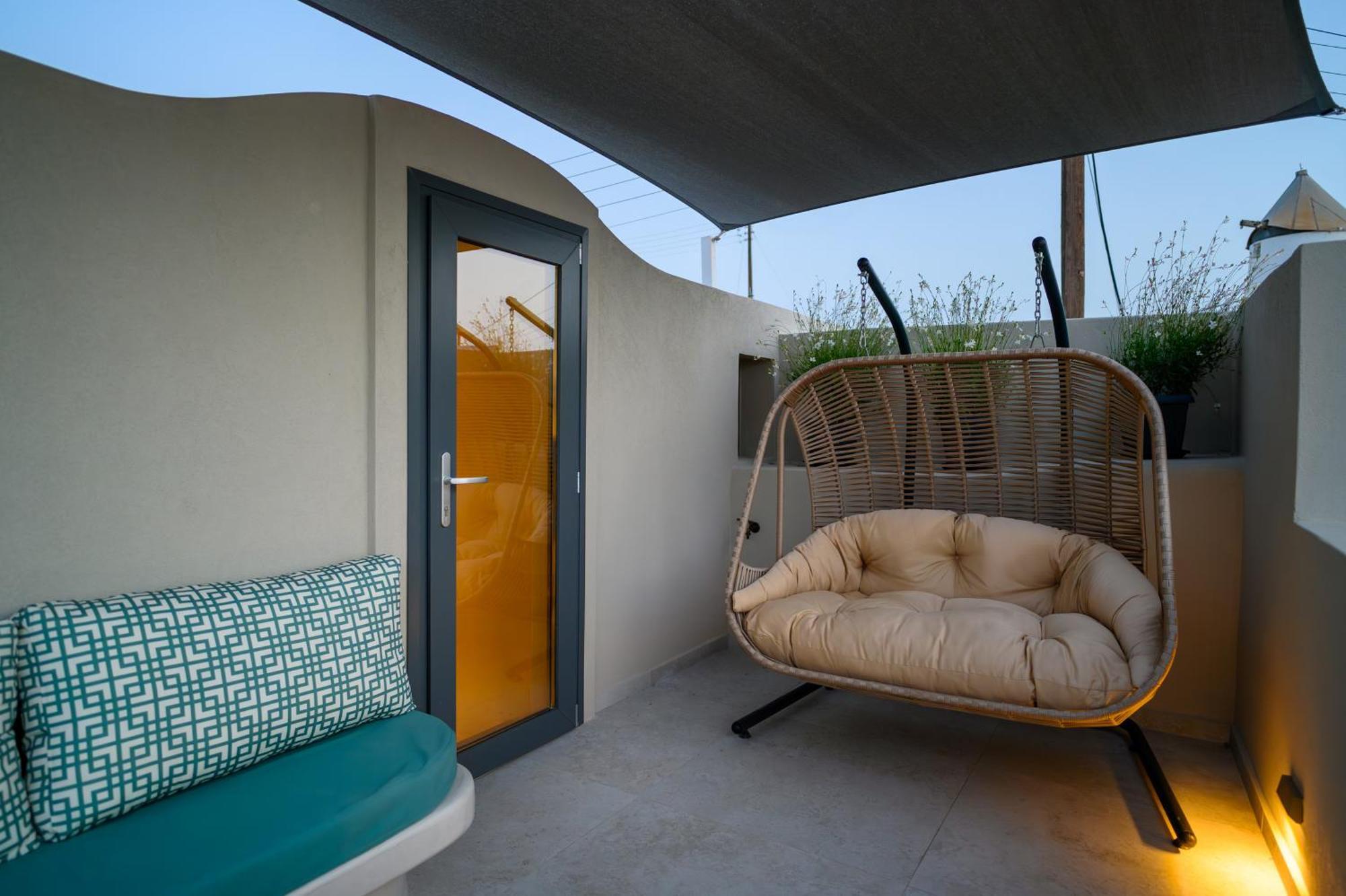 Galaria Serenity Suites Vóthon Екстериор снимка