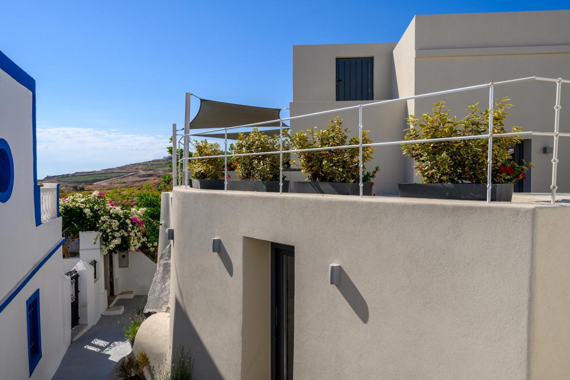 Galaria Serenity Suites Vóthon Екстериор снимка