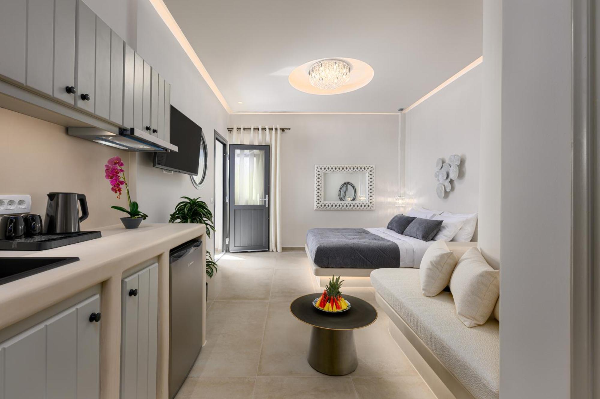 Galaria Serenity Suites Vóthon Екстериор снимка