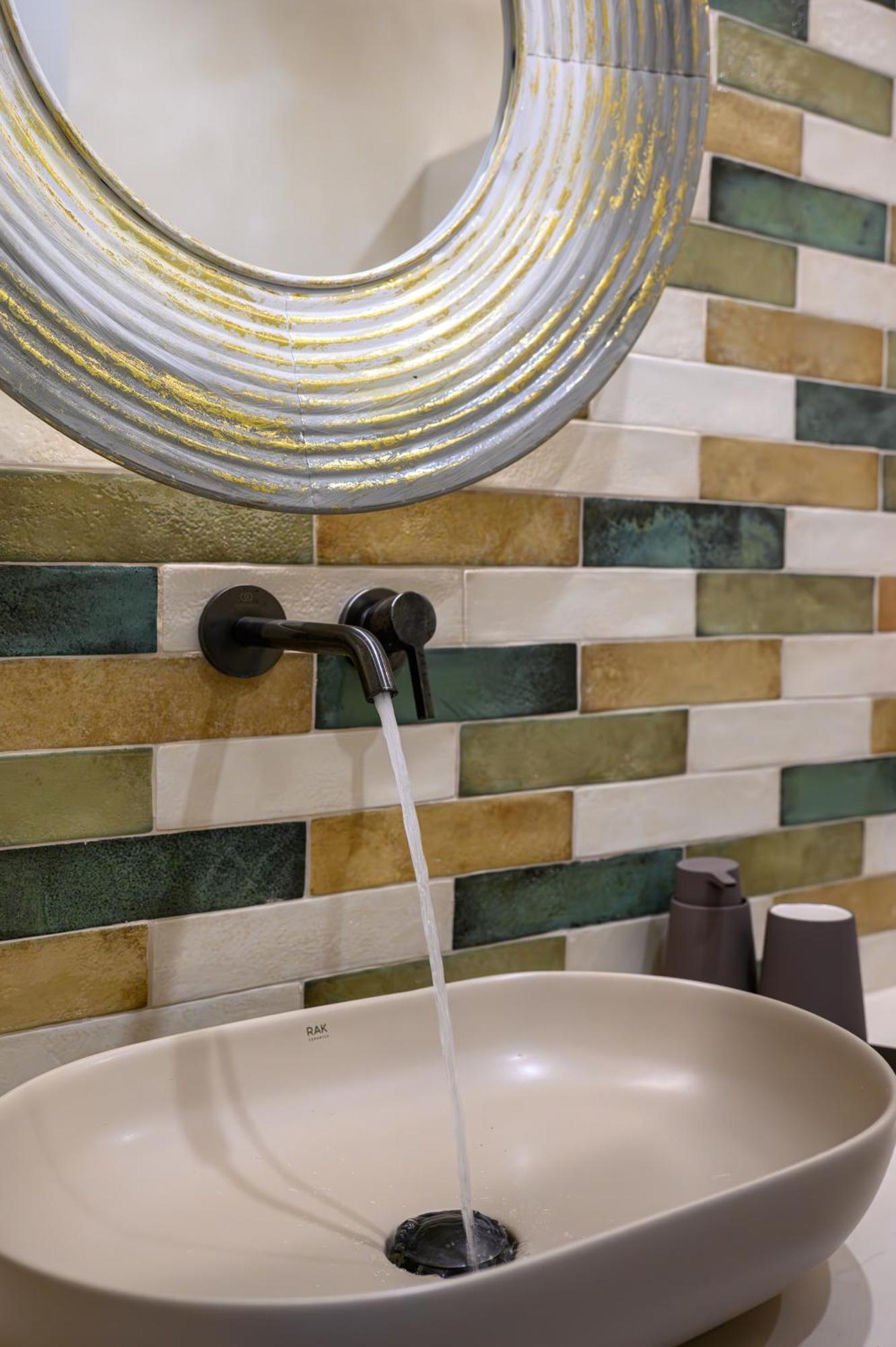 Galaria Serenity Suites Vóthon Екстериор снимка
