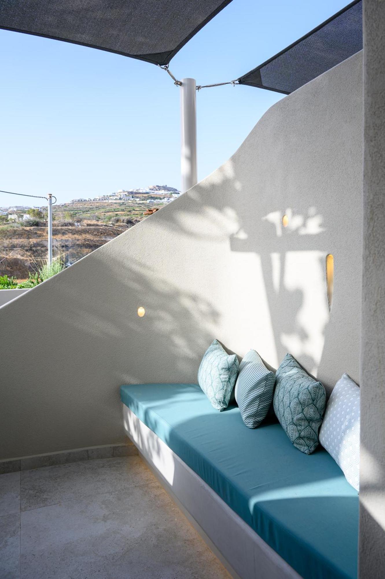 Galaria Serenity Suites Vóthon Екстериор снимка