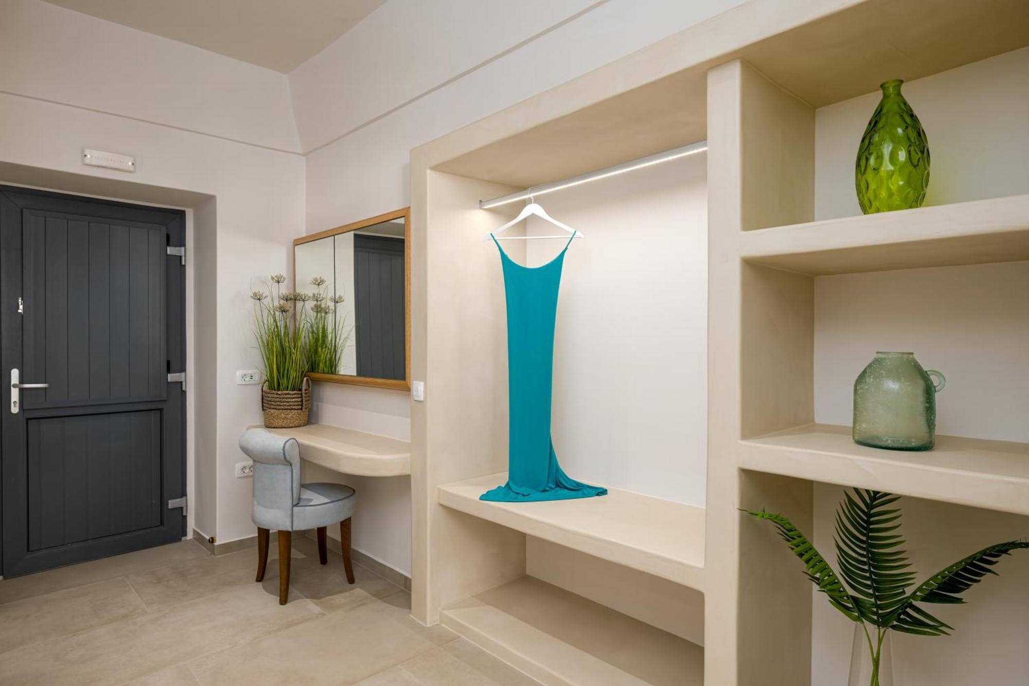 Galaria Serenity Suites Vóthon Екстериор снимка
