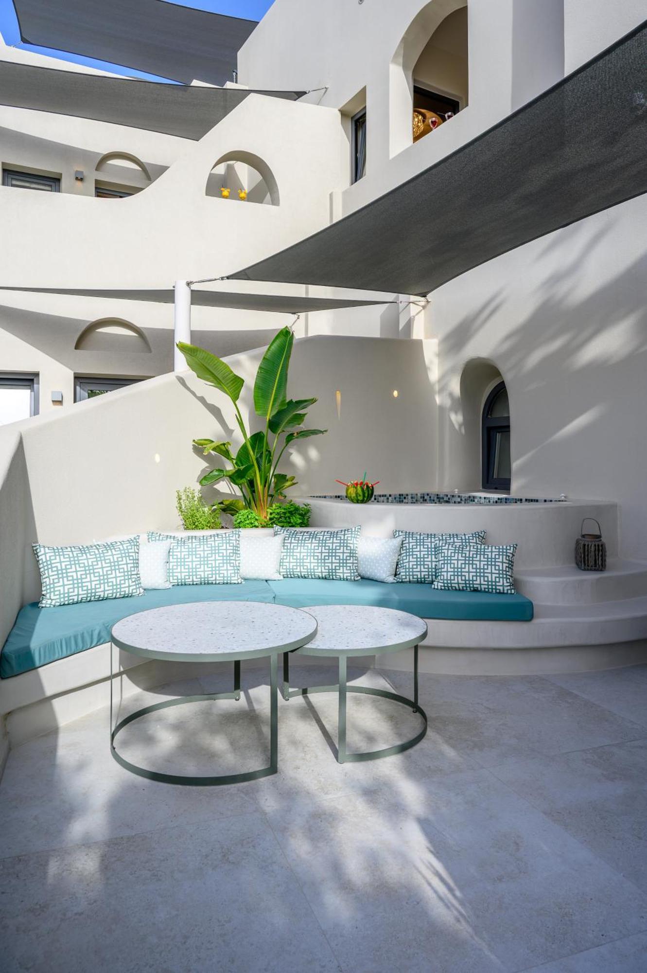 Galaria Serenity Suites Vóthon Екстериор снимка
