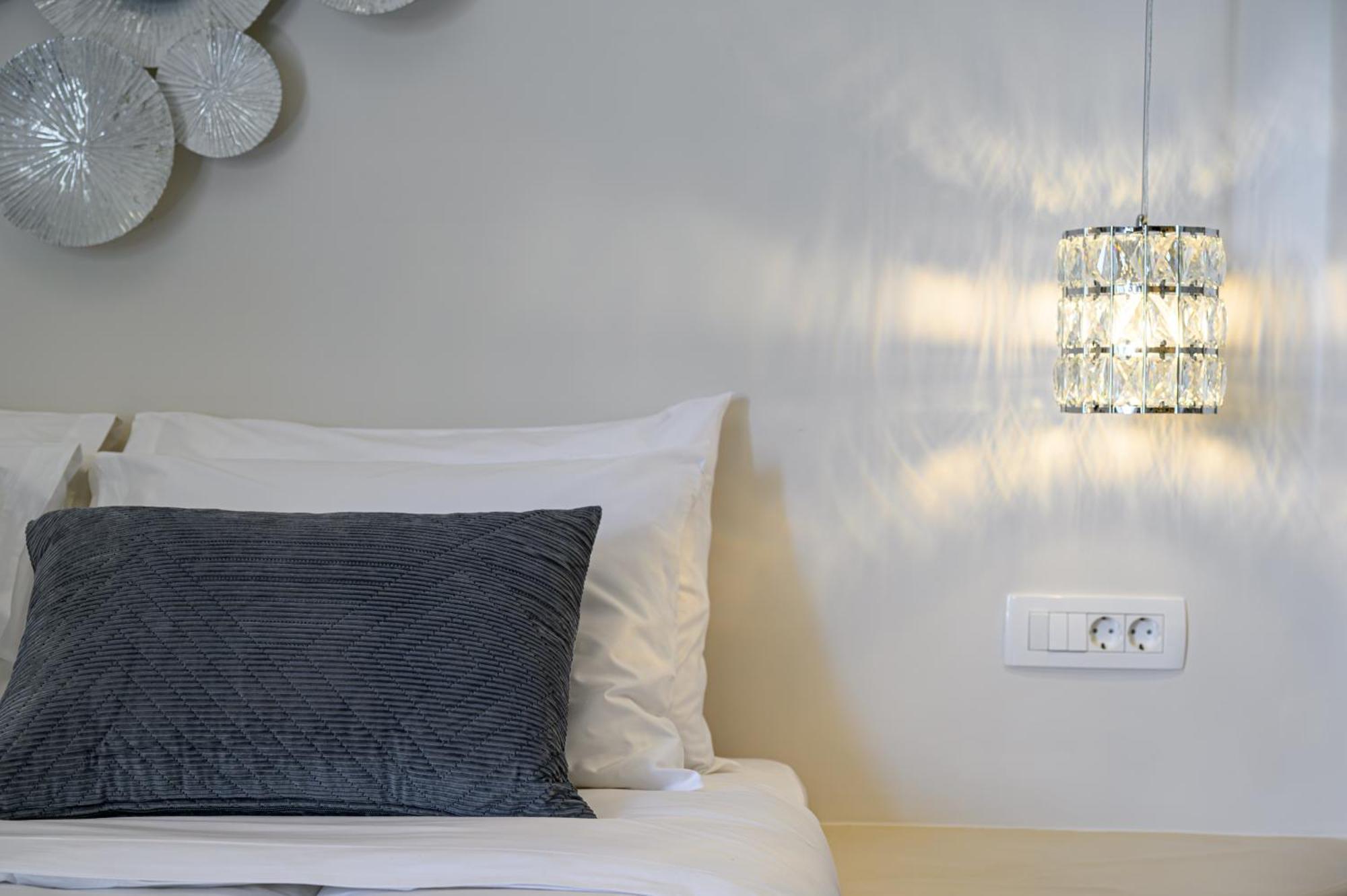 Galaria Serenity Suites Vóthon Екстериор снимка